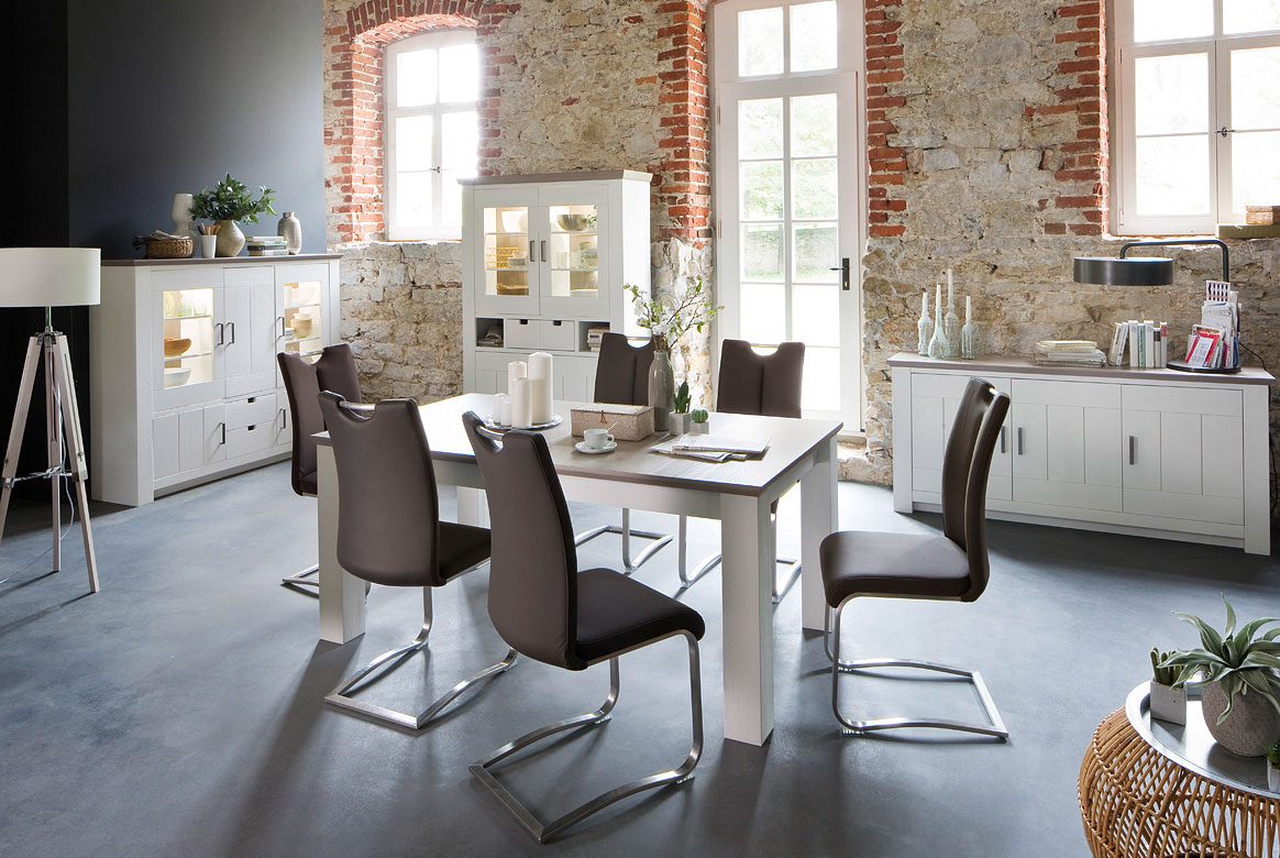 Abbildung Esszimmer Massivholz Landhausstil weiß mit Kombivitrine Palma | T14 Abbildung Esszimmer Massivholz Landhausstil weiß mit Kombivitrine Palma | T14